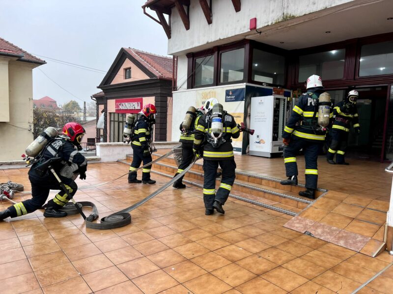 video foto: simulare de incendiu la magazinul dumbrava din sibiu