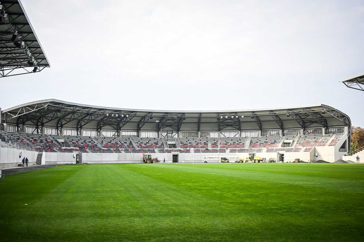 FOTO: Imagini din interiorul Stadionului Municipal - Lucrările se apropie de finalizare