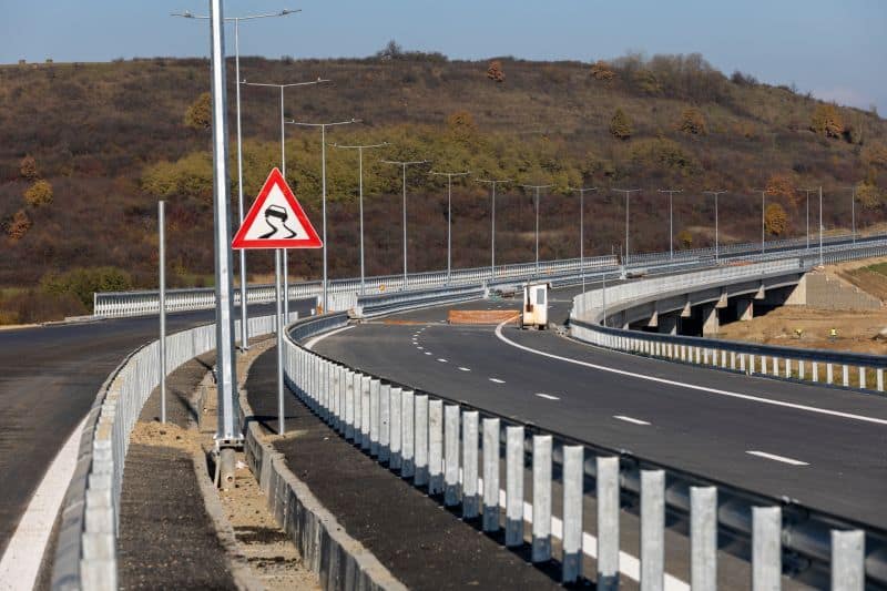 defrișările întârzie începerea lucrărilor pe lotul 2 al autostrăzii sibiu - pitești , dar studiile geotehnice sunt aproape finalizate (video)