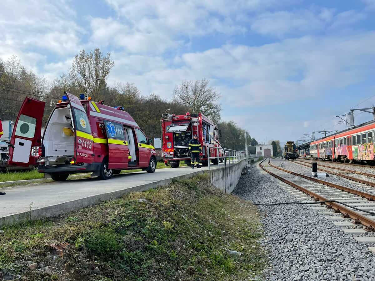 FOTO: Gara din Mediaș, împânzită de pompieri - Are loc un exercițiu