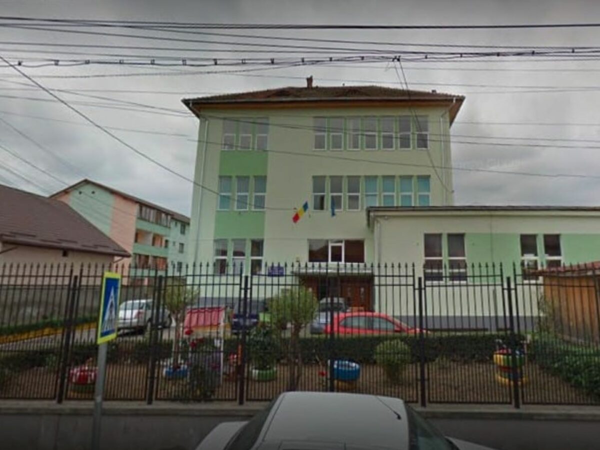 Magazia Școlii Numărul 8, reabilitată și transformată în săli de clasă