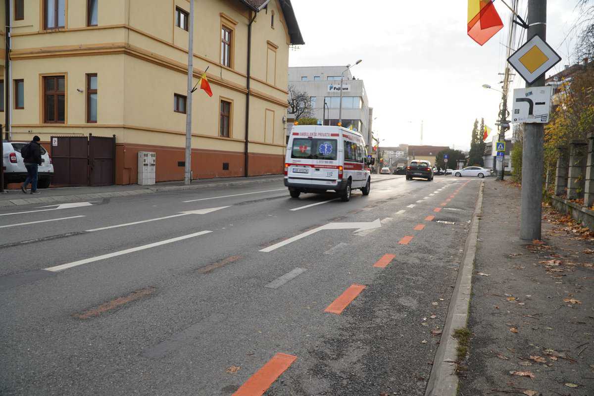 video: trafic reconfigurat pe strada transilvaniei - trei benzi de mers și parcări desființate