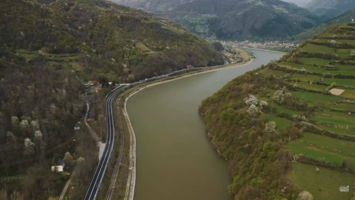 video probleme pe traseul autostrăzii sibiu – pitești. castre romane descoperite pe valea oltului – se preconizează întârzieri la lucrări