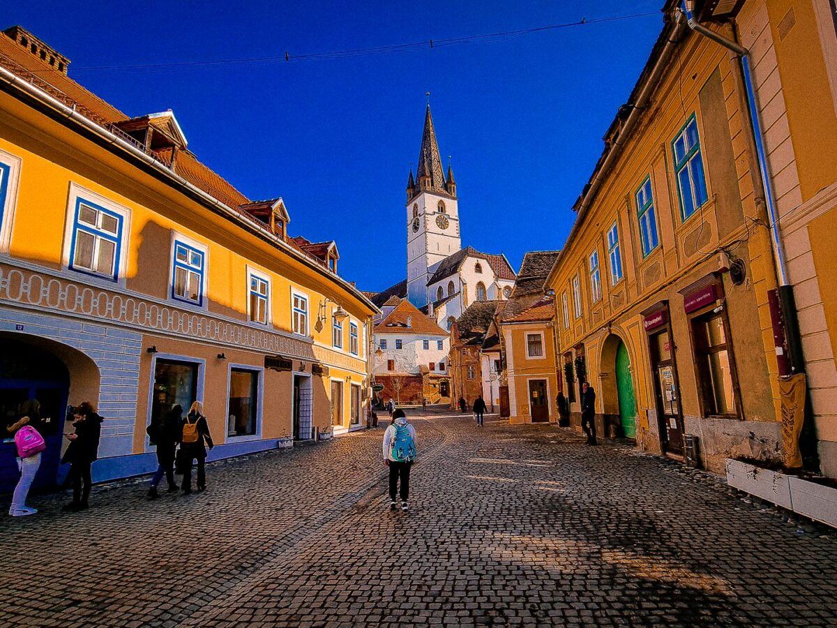 prognoza meteo pentru vineri, la sibiu - temperaturile se mențin ridicate