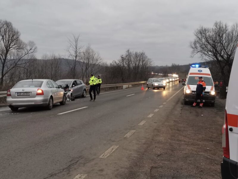 foto: accident cu șapte victime în șura mare din cauza unei depășiri - printre răniți și trei copii