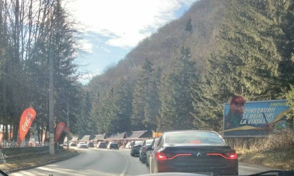 CNAIR ridică restricțiile pentru TIR-uri pe Valea Prahovei după închiderea traficului pe Valea Oltului