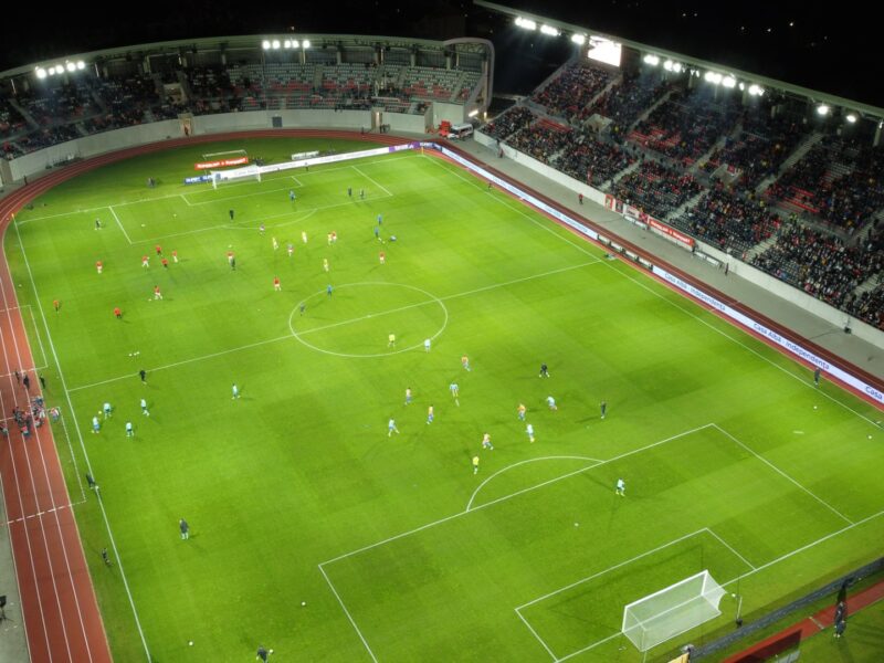 video - fc hermannstadt victorie în stil de mare echipă pe ”municipal” - a surclasat farul cu 4-0. imagini unice de la inaugurarea stadionului de cinci stele al sibiului