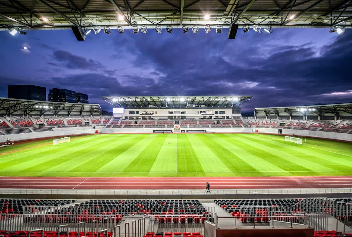 VIDEO FOTO: Stadionul Municipal a fost redeschis - Cum arată „bijuteria” Sibiului de peste 200 milioane lei