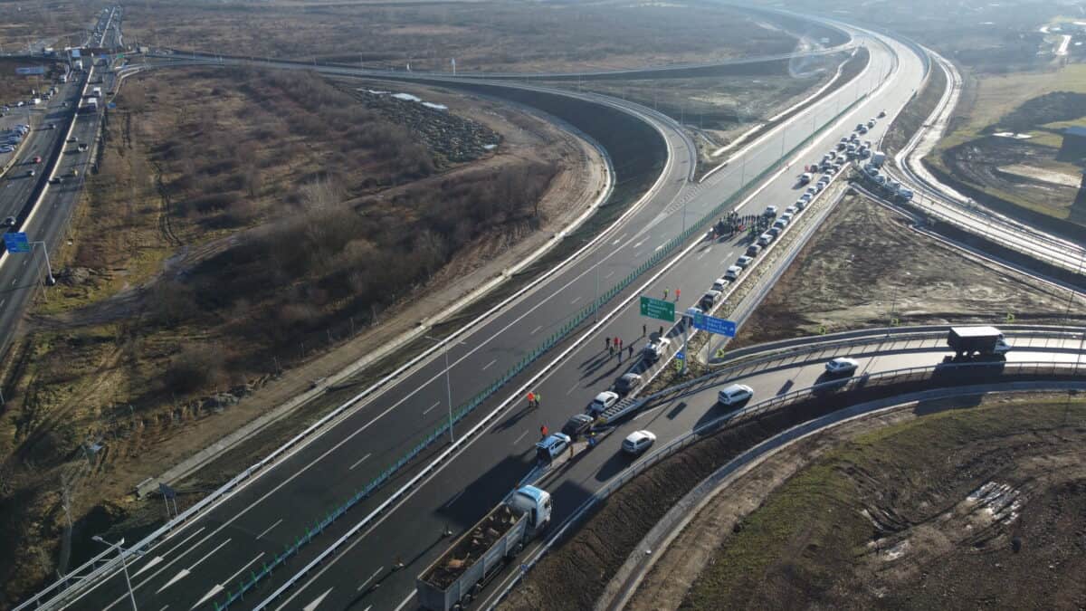 VIDEO FOTO: Se circulă în sfârșit pe primul lot al autostrăzii dintre Sibiu și Pitești - Cum arată tronsonul Sibiu - Boița