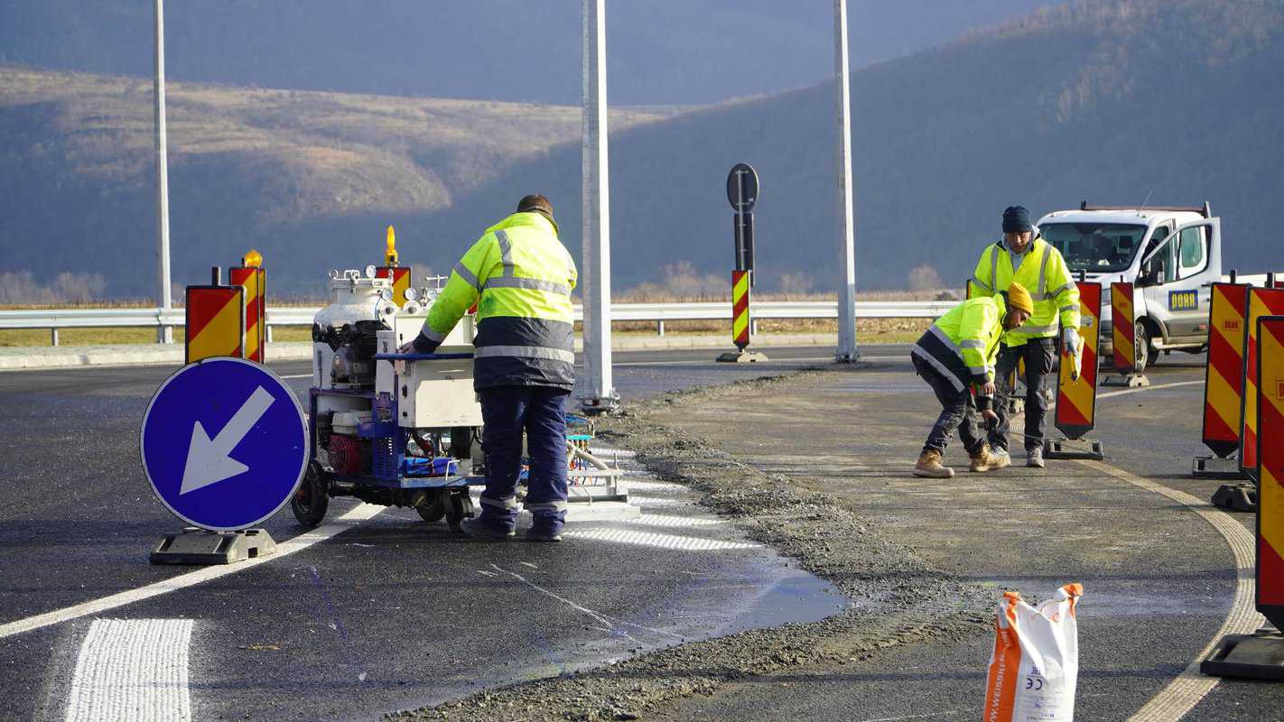 VIDEO FOTO: Se circulă în sfârșit pe primul lot al autostrăzii dintre Sibiu și Pitești - Cum arată tronsonul Sibiu - Boița