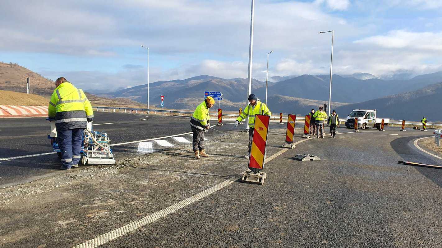 VIDEO FOTO: Se circulă în sfârșit pe primul lot al autostrăzii dintre Sibiu și Pitești - Cum arată tronsonul Sibiu - Boița