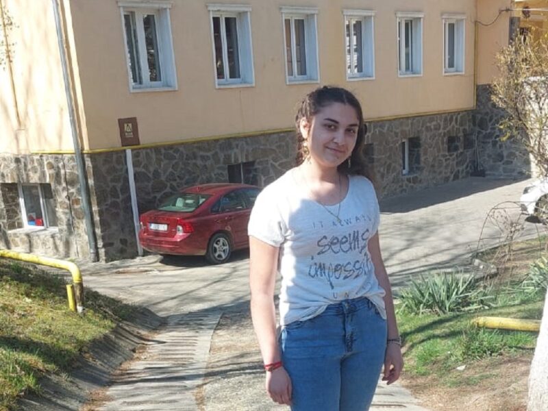 Adolescenta din Porumbacu de Jos, dispărută de peste trei săptămâni - Părinții sunt disperați: „Nu știm ce să mai facem”