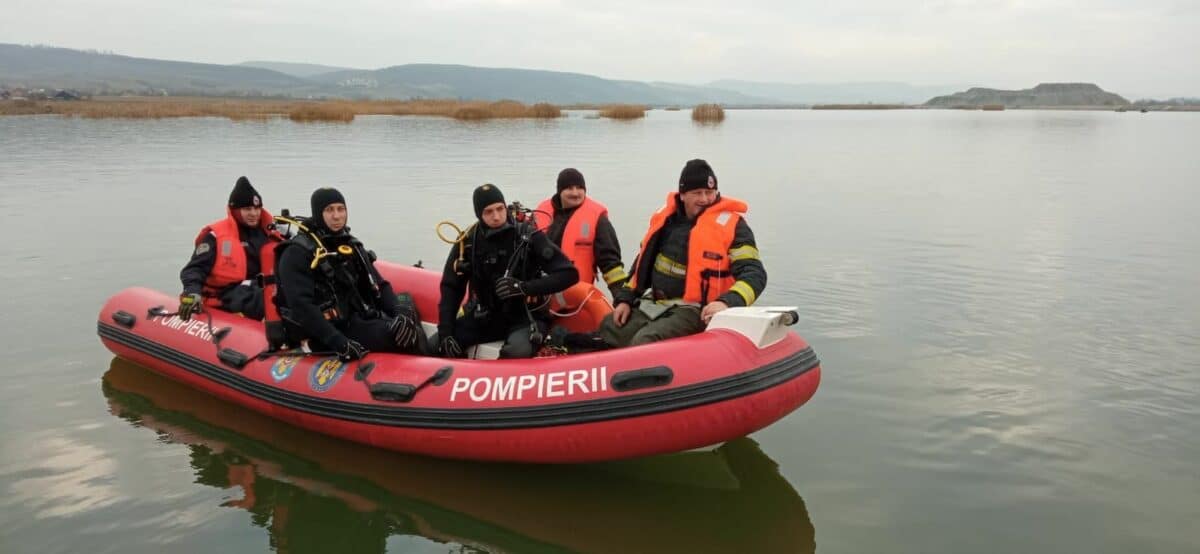 scafandrii au reluat căutările în olt - trupul sibianului de 37 de ani nu a fost găsit