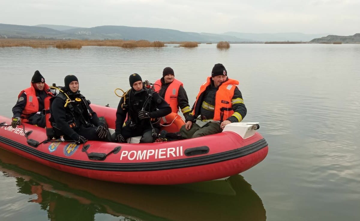 scafandrii au reluat căutările în olt - trupul sibianului de 37 de ani nu a fost găsit