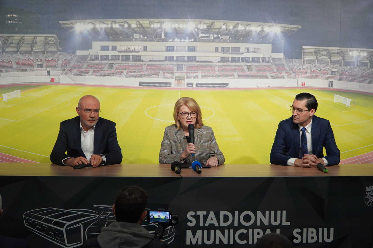 VIDEO FOTO: Stadionul Municipal a fost redeschis - Cum arată „bijuteria” Sibiului de peste 200 milioane lei