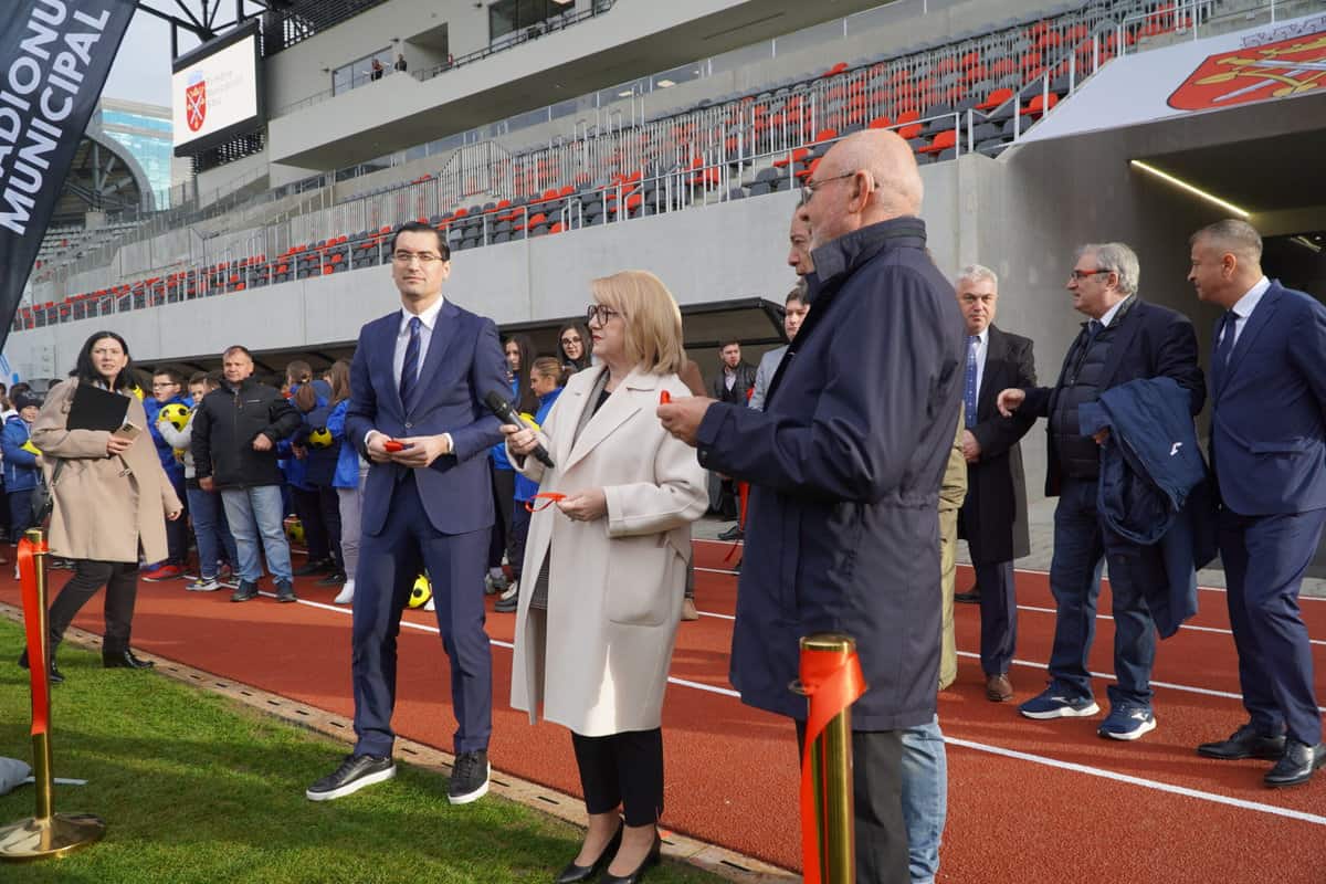 VIDEO FOTO: Stadionul Municipal a fost redeschis - Cum arată „bijuteria” Sibiului de peste 200 milioane lei