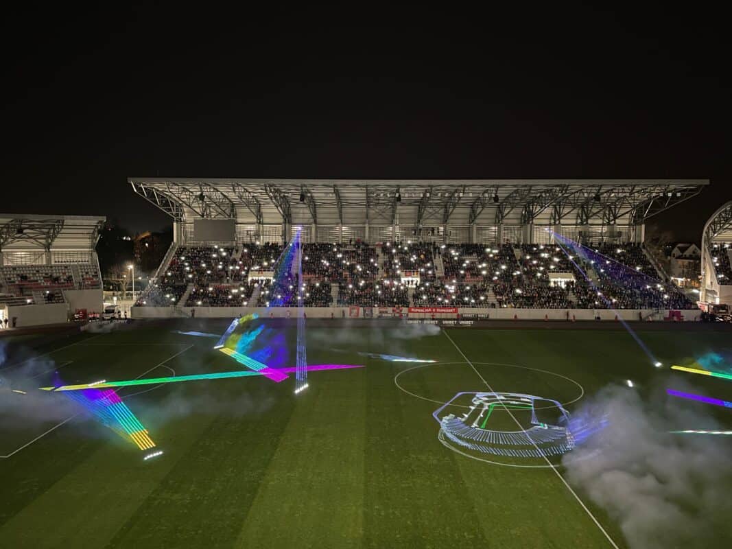 VIDEO FOTO Show total și atmosferă ca în Champions League la Sibiu - Imagini superbe de la inaugurarea stadionului „Municipal”