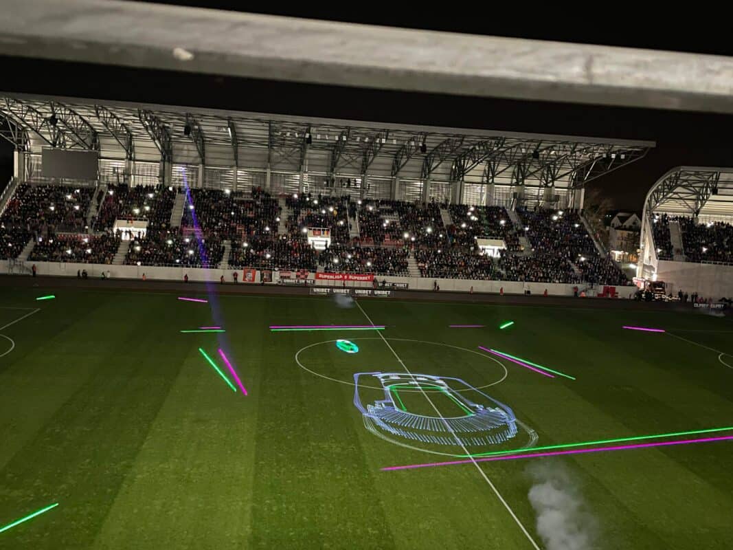 VIDEO FOTO Show total și atmosferă ca în Champions League la Sibiu - Imagini superbe de la inaugurarea stadionului „Municipal”