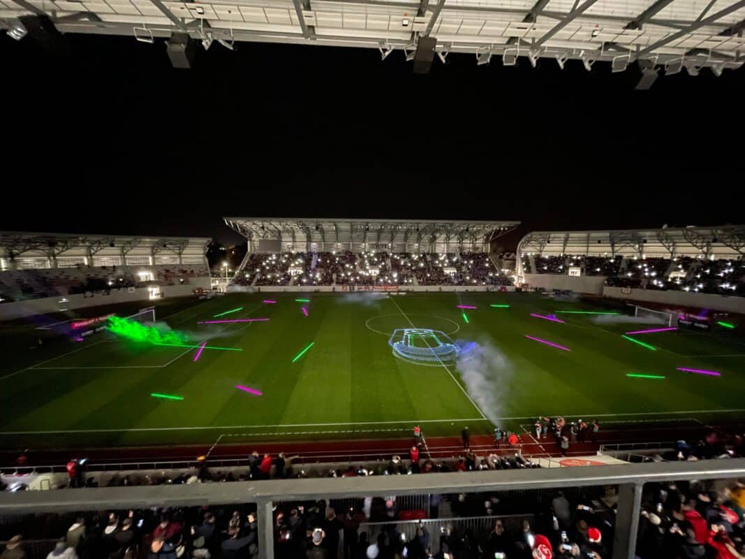 VIDEO FOTO Show total și atmosferă ca în Champions League la Sibiu - Imagini superbe de la inaugurarea stadionului „Municipal”