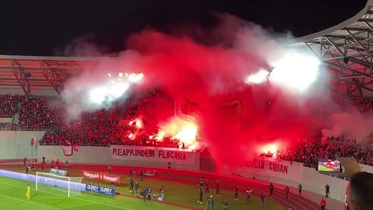 VIDEO FOTO Show total și atmosferă ca în Champions League la Sibiu - Imagini superbe de la inaugurarea stadionului „Municipal”