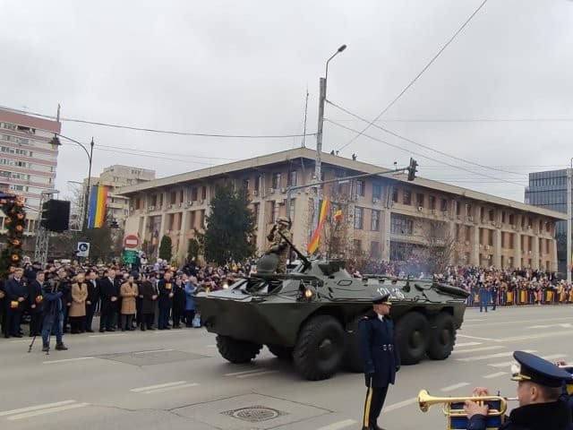 foto video cum a fost sărbătorită ziua națională - parade militare în orașele mari ale țării