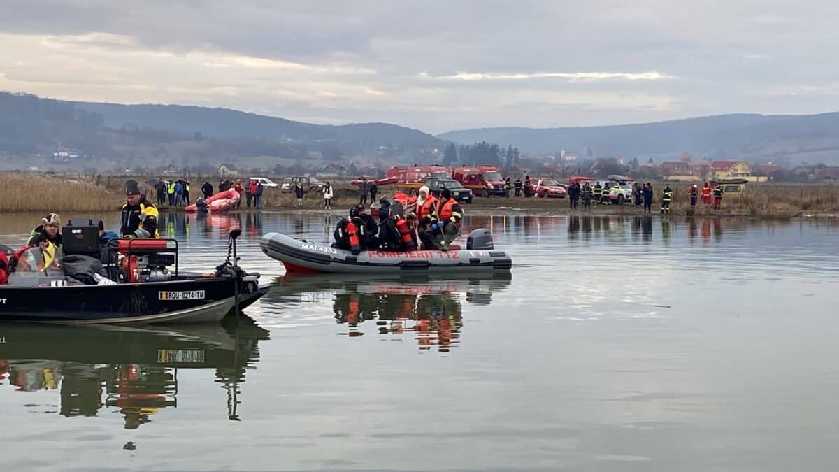 bărbatul înecat sâmbătă seara în olt la turnu roșu, găsit de scafandri