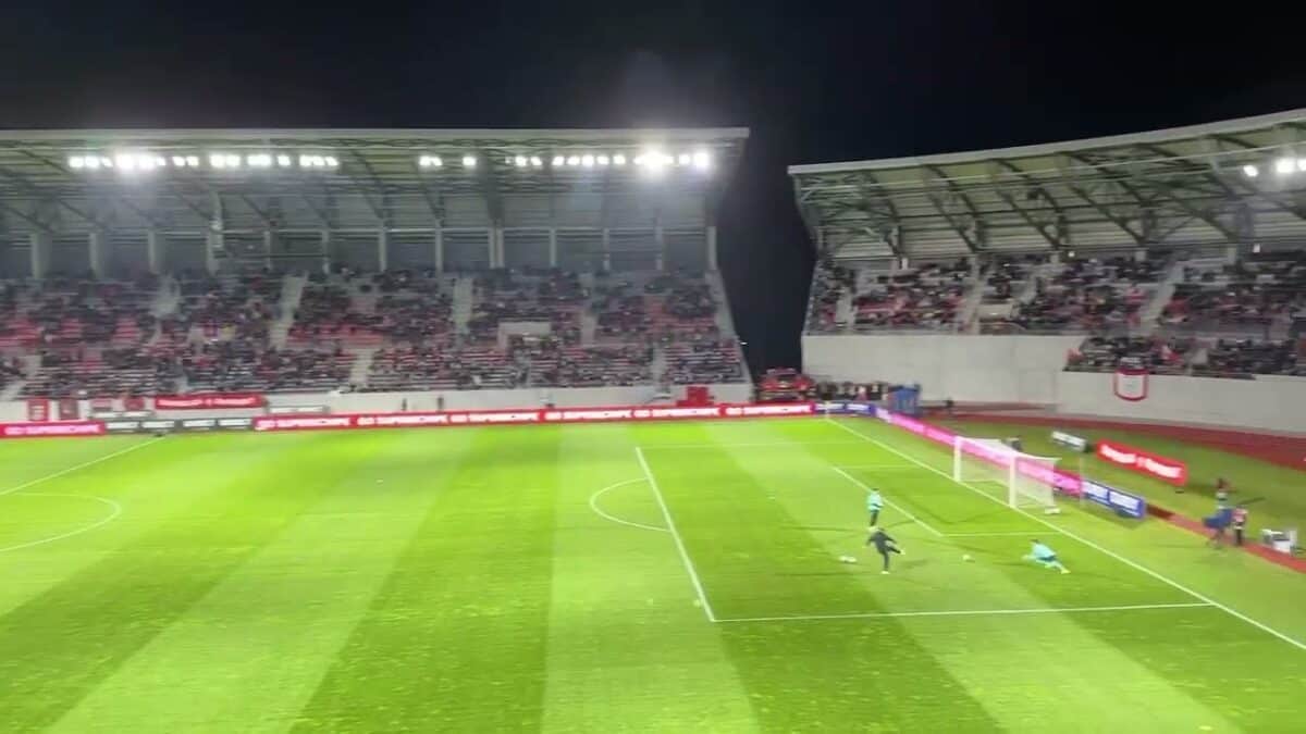 VIDEO FOTO Show total și atmosferă ca în Champions League la Sibiu - Imagini superbe de la inaugurarea stadionului „Municipal”