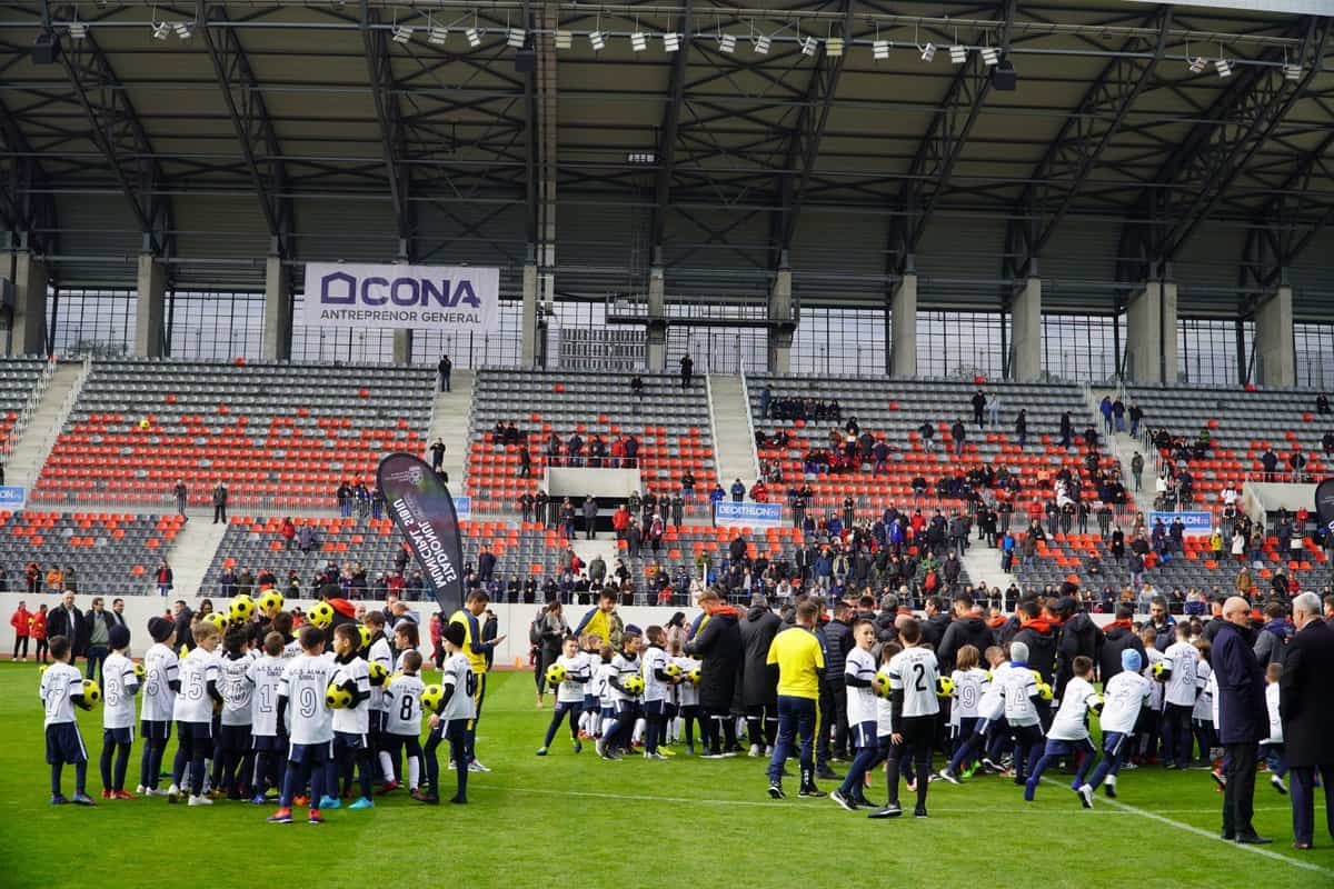 VIDEO FOTO: Stadionul Municipal a fost redeschis - Cum arată „bijuteria” Sibiului de peste 200 milioane lei