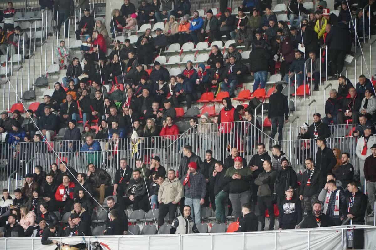 VIDEO FOTO Show total și atmosferă ca în Champions League la Sibiu - Imagini superbe de la inaugurarea stadionului „Municipal”