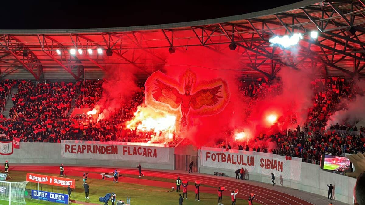 VIDEO FOTO Show total și atmosferă ca în Champions League la Sibiu - Imagini superbe de la inaugurarea stadionului „Municipal”