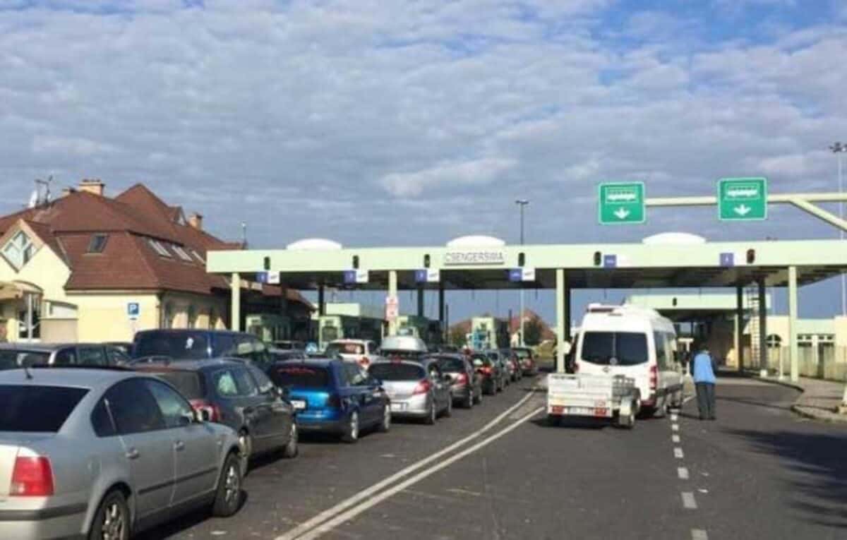 Peste 32.000 de persoane au intrat în România în ultimele 24 de ore - Trafic intens la vămi