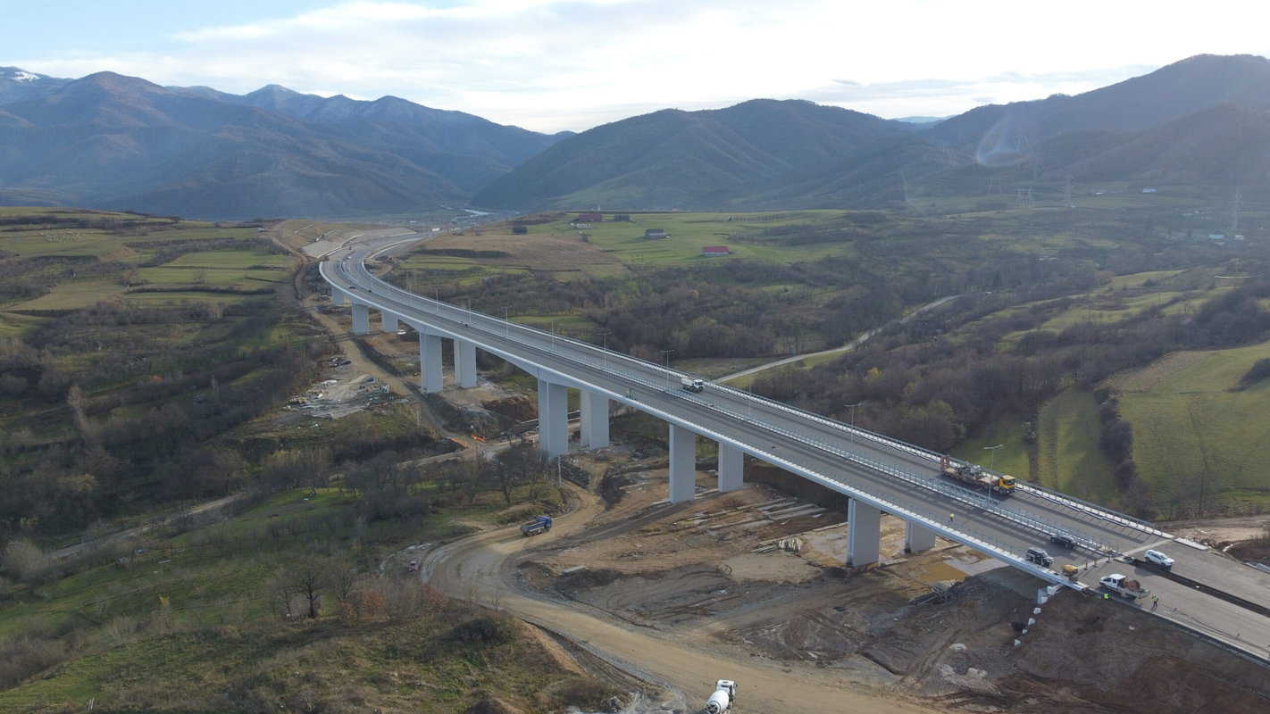 UPDATE Autostrada Sibiu - Boița se deschide joi. Autoritățile decid când taie panglica