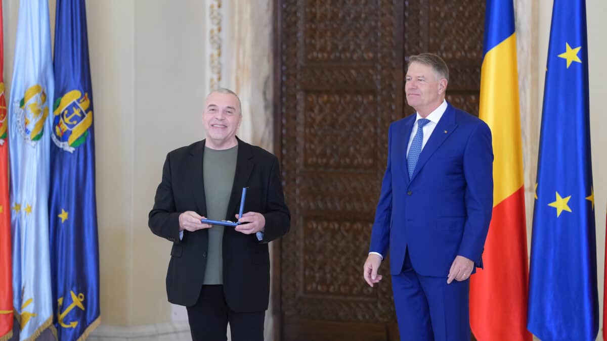 teatrul „radu stanca”, decorat de klaus iohannis - a primit ordinul „meritul cultural” în grad de comandor