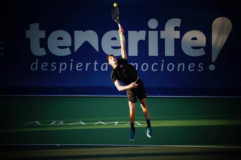 Sibianul Victor Cornea urcă în clasamentul ATP după turneul câștigat în Tenerife