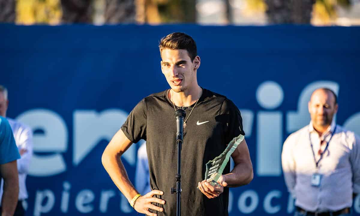 Sibianul Victor Cornea urcă în clasamentul ATP după turneul câștigat în Tenerife