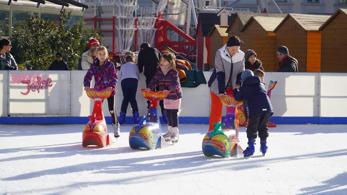 târgul de crăciun din sibiu a ajuns la final - patinoarul din piața mare rămâne deschis încă cinci zile