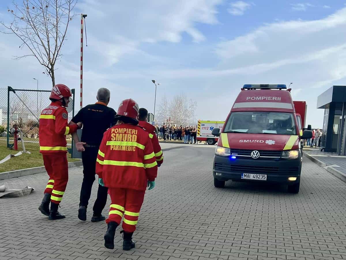 FOTO: Simulare de incendiu la o fabrică din Zona Industrială Vest