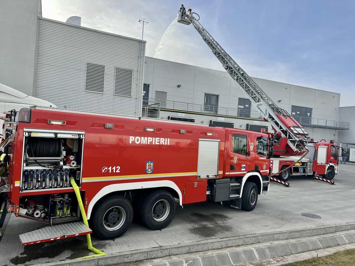 FOTO: Simulare de incendiu la o fabrică din Zona Industrială Vest