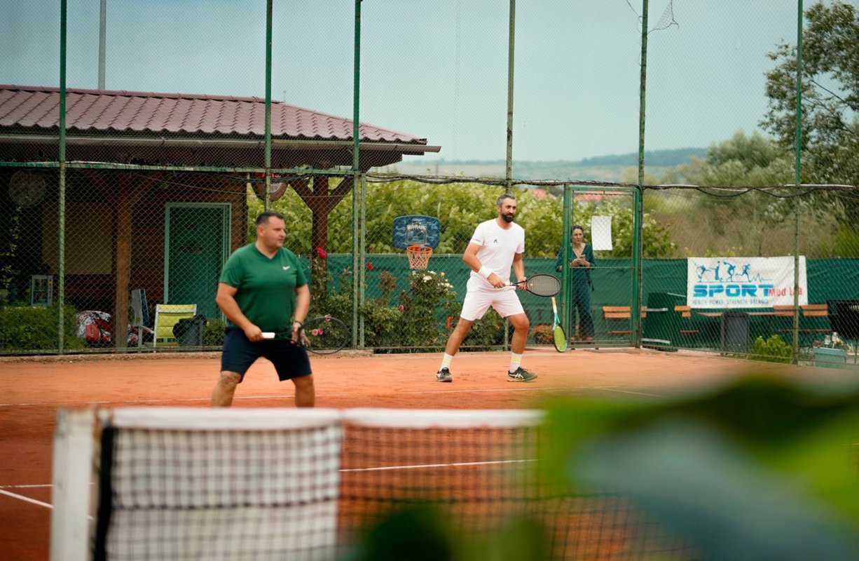 Tennix Fox Academy - Un program pentru toți copiii care iubesc sportul alb