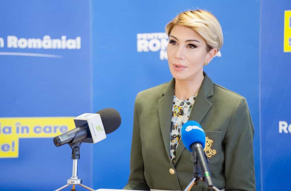 Raluca Turcan despre Ziua Muncii - ”Discuții despre mici și bere. Nimic despre drepturile celor care muncesc”