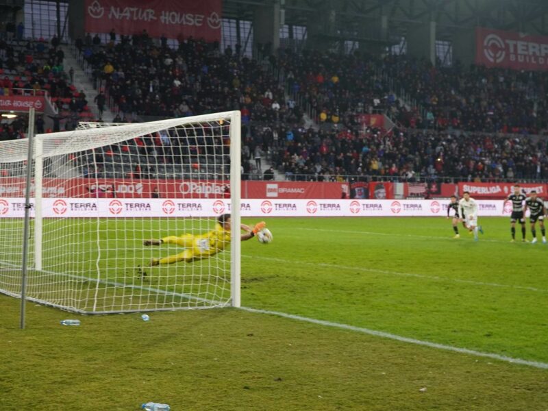 VIDEO - FC Hermannstadt pierde acasă cu ”U” Cluj - Sibiul, în comă profundă