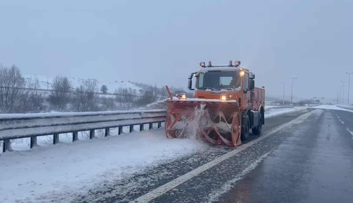 update video: s-a reluat circulația pe autostradă, între cunța și cisnădie - traficul e închis până la boița