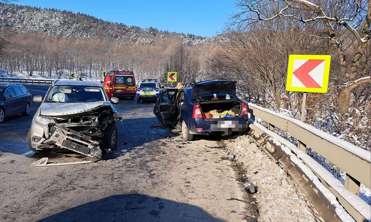 accident cu victime pe dn14 la slimnic - o șoferiță a pierdut controlul într-o curbă