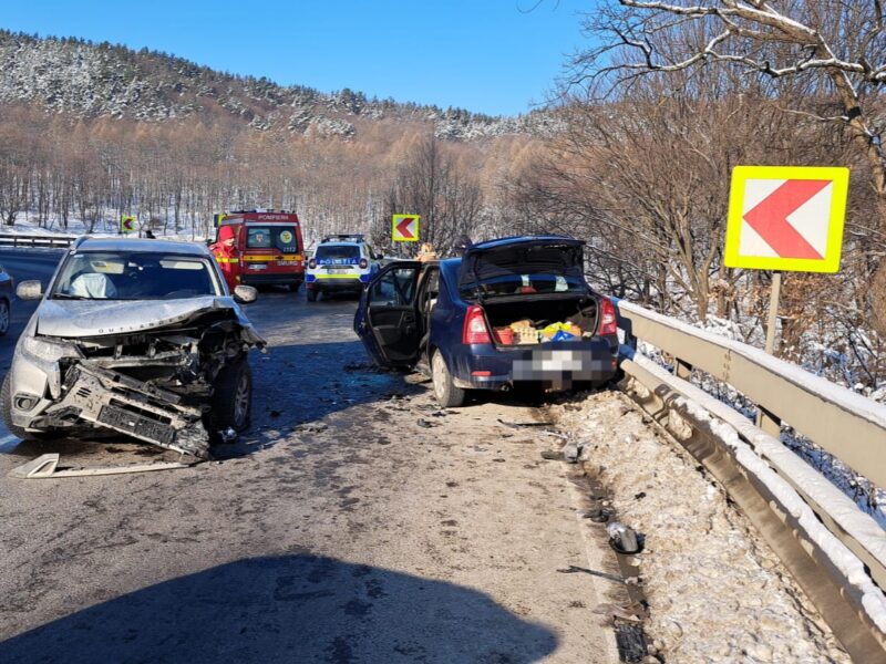 accident cu victime pe dn14 la slimnic - o șoferiță a pierdut controlul într-o curbă