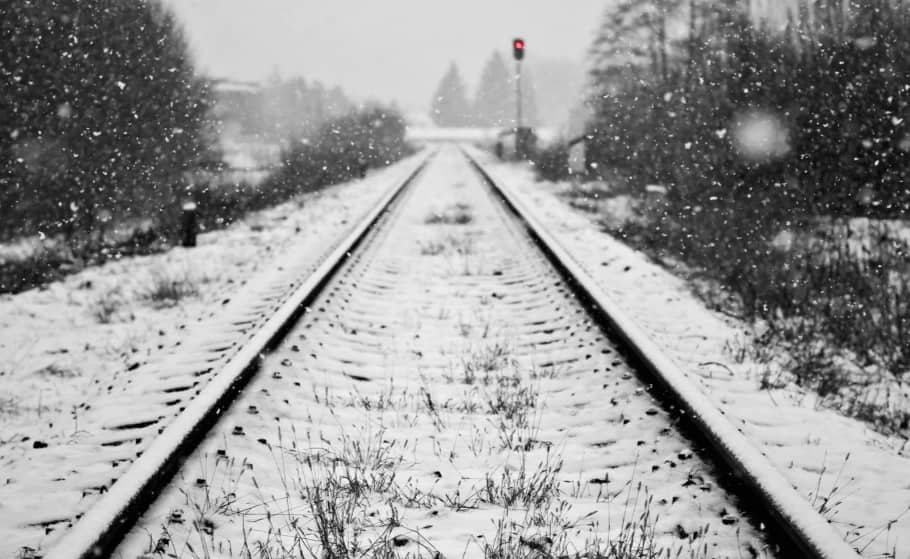 Întârziere de aproape o oră pentru un tren pe ruta Sibiu - Caracal. S-a stricat locomotiva