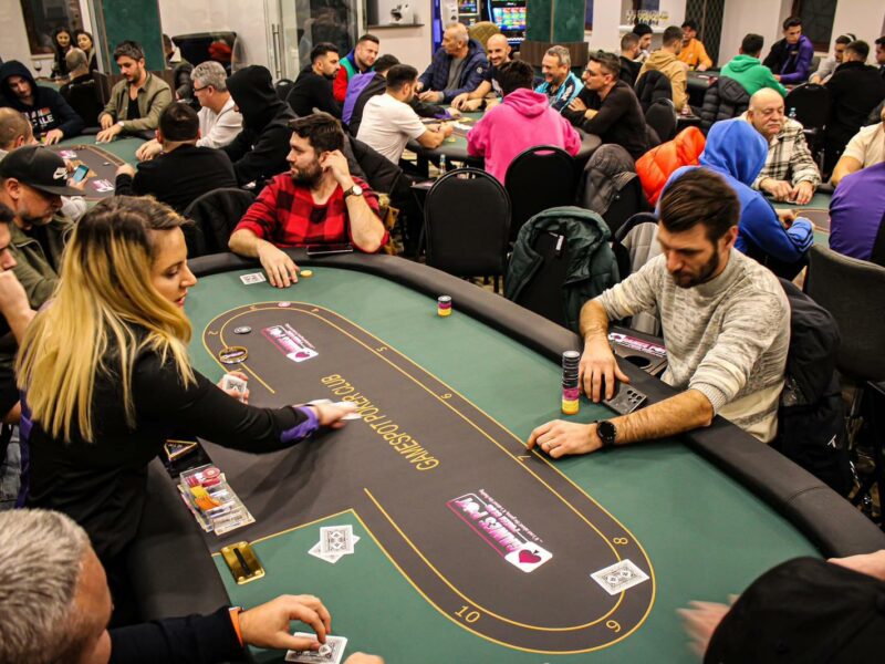 Gamespot Poker Club, singura sală licențiată de poker din Sibiu - Sportul minții se joacă pe strada Gimnasticii