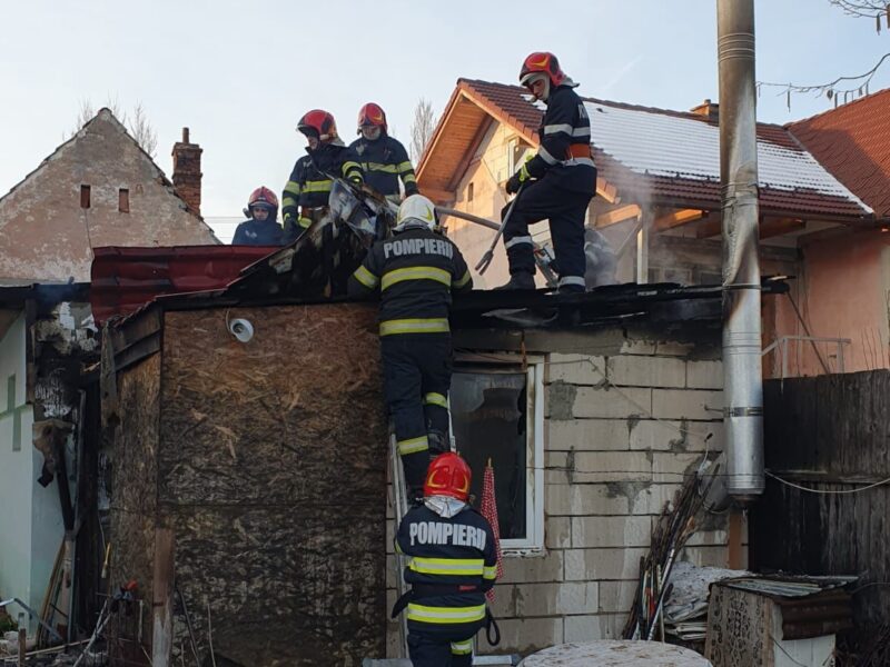 incendiu la șura mică din cauza unui scurtcircuit