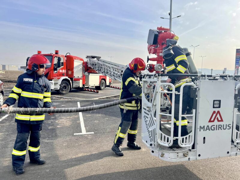 Simulare de incendiu la Jumbo în Sibiu