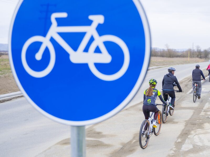 foto pista de biciclete dintre avrig și mârșa, finalizată cu trei luni înainte de termen