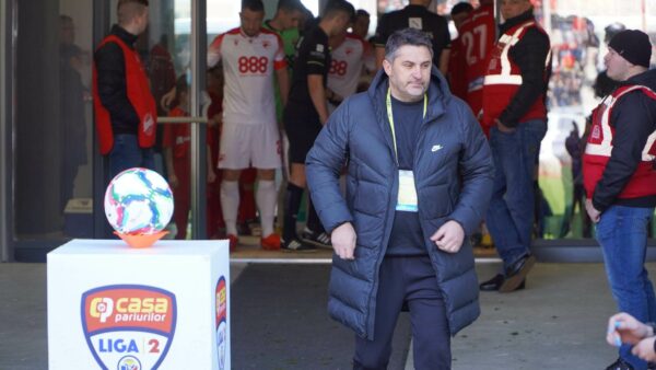 foto șelimbăr pierde cu dinamo, la primul meci pe noua arenă din sibiu - arbitraj potrivnic pentru echipa lui claudiu niculescu